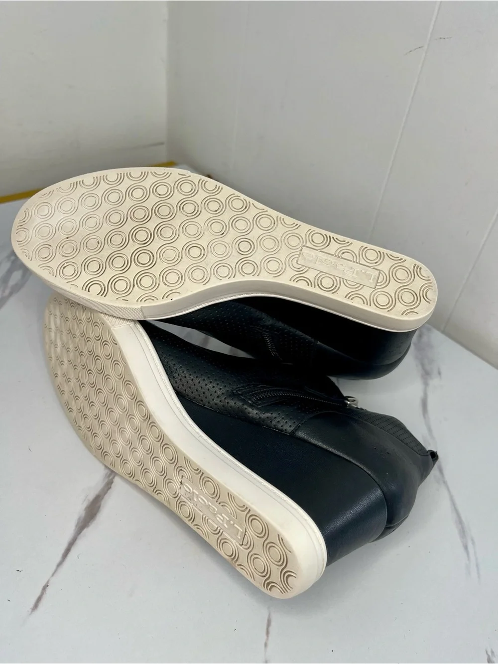 Linea Paolo Shoes Womens 7 M Black Anna Leather Wedge Ankle Boot Zip Comfort